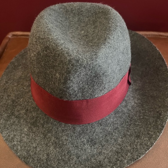 5 Forever 21 Hats for $45 Sale - Picture 13 of 16